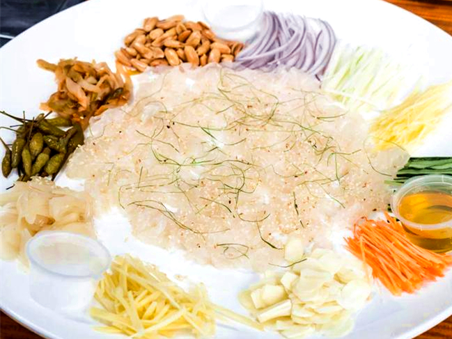 Lunch Savor the authentic local delicacies of Foshan and dive into the rich culture of Cantonese cuisine. - 2